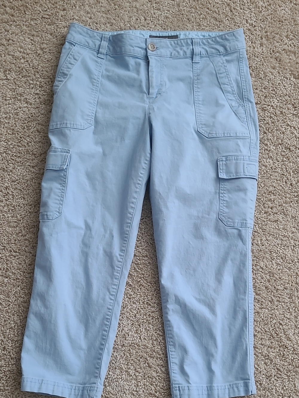 Eddie Bauer womens Capri pant Size 8 Light Blue